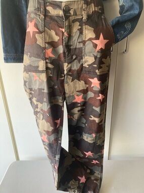 Tinseltown Camouflage Star Utility Pants - Pink & Olive